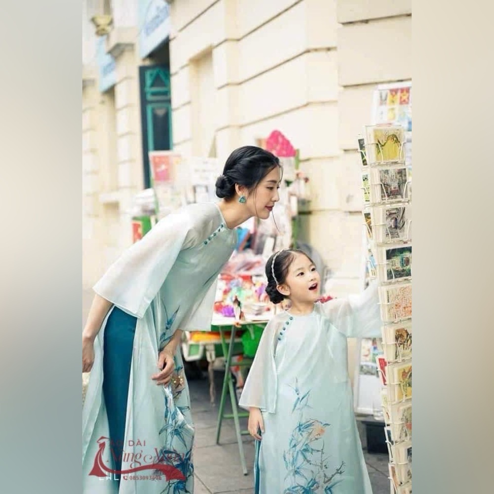 Matching Mommy & Daughter Ao Dai